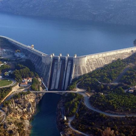 Hotel Las Acacias El Grado Zewnętrze zdjęcie